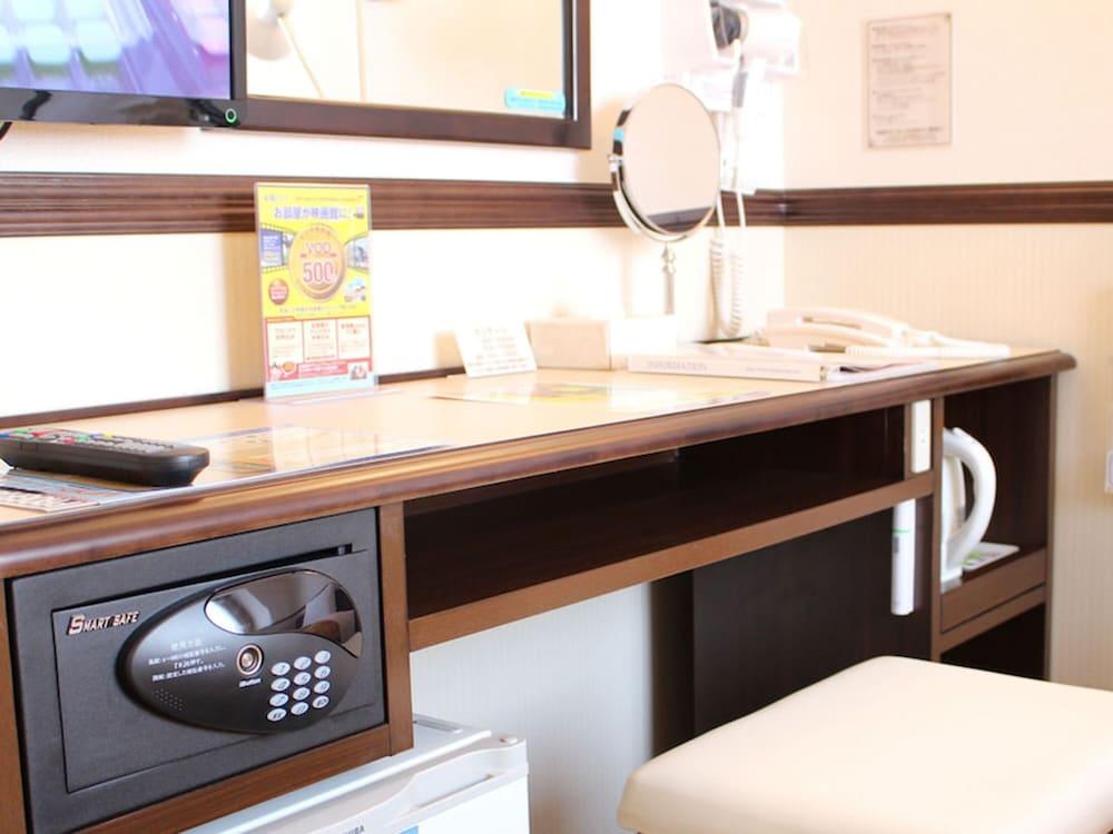 Toyoko Inn Tokyo Eki Shin Ohashi Mae Eksteriør billede